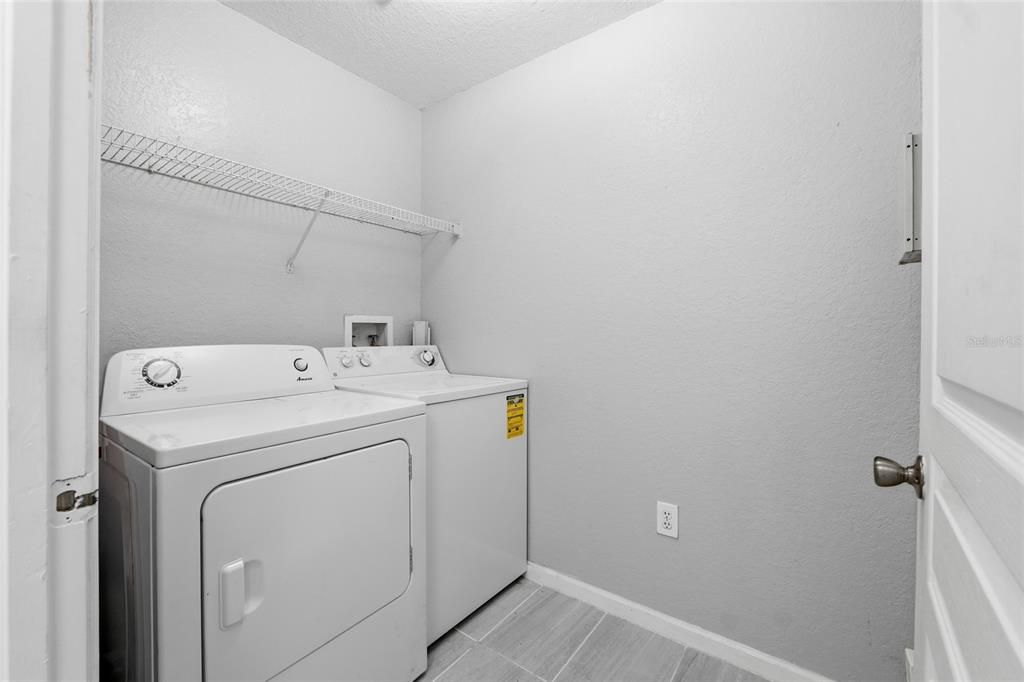 For Sale: $135,000 (1 beds, 1 baths, 780 Square Feet)