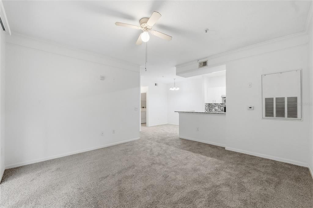 For Sale: $135,000 (1 beds, 1 baths, 780 Square Feet)