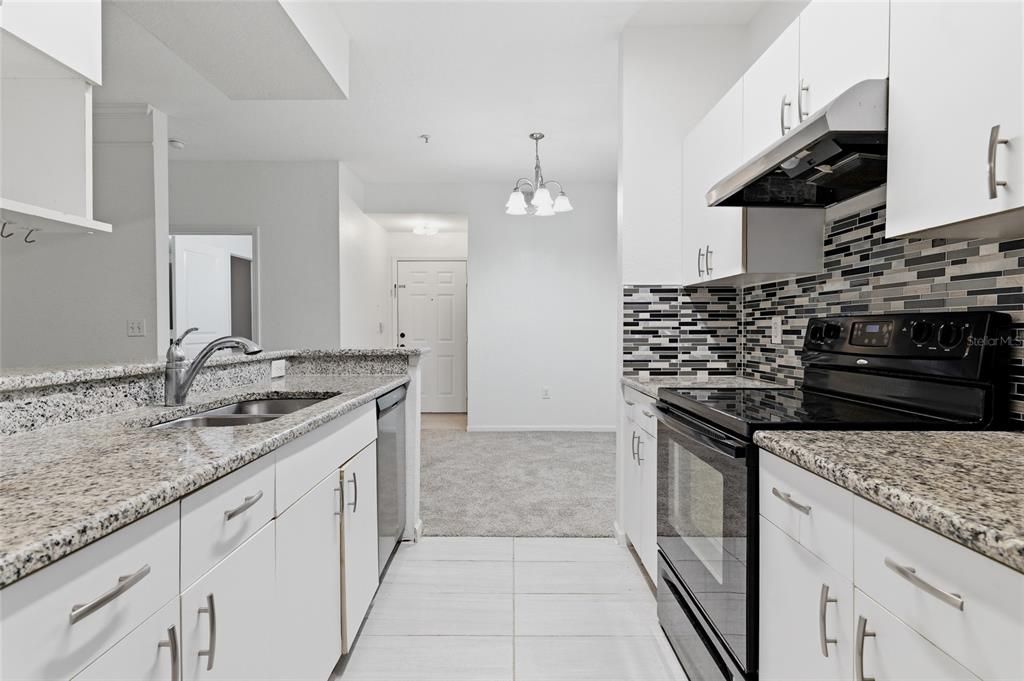 For Sale: $135,000 (1 beds, 1 baths, 780 Square Feet)