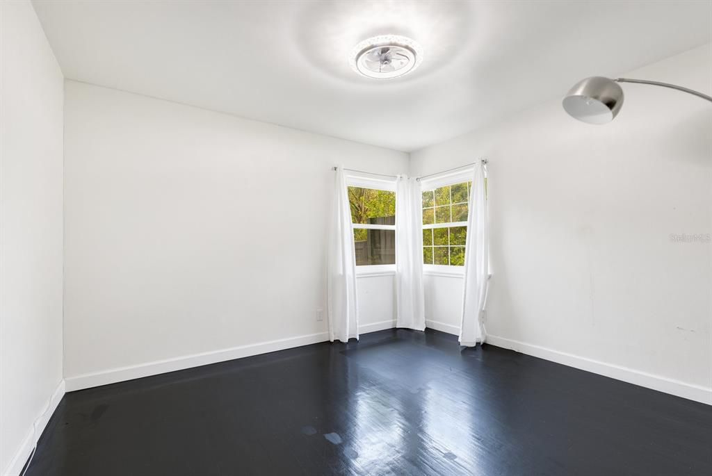 В аренду: $4,500 (3 спален, 3 ванн, 1345 Квадратных фут)