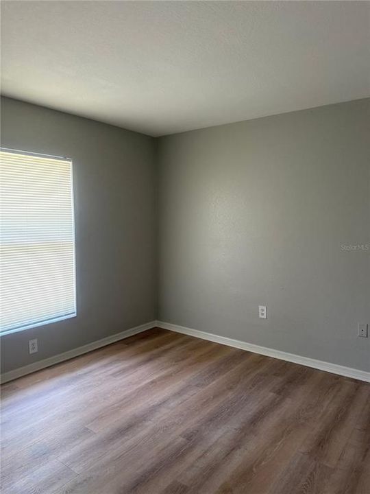 For Rent: $1,800 (2 beds, 1 baths, 900 Square Feet)