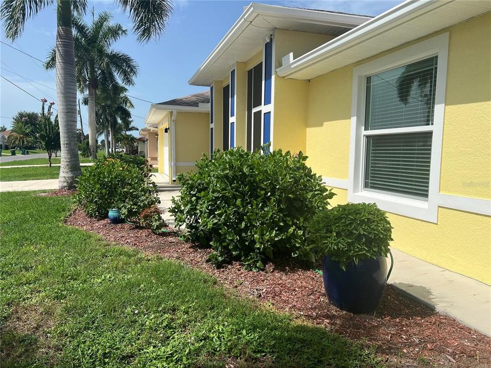 For Sale: $409,000 (3 beds, 2 baths, 1605 Square Feet)