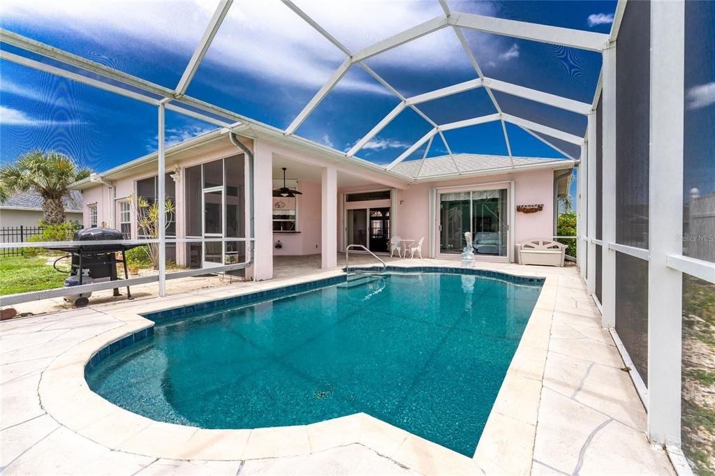 En Venta: $379,900 (3 camas, 2 baños, 1994 Pies cuadrados)