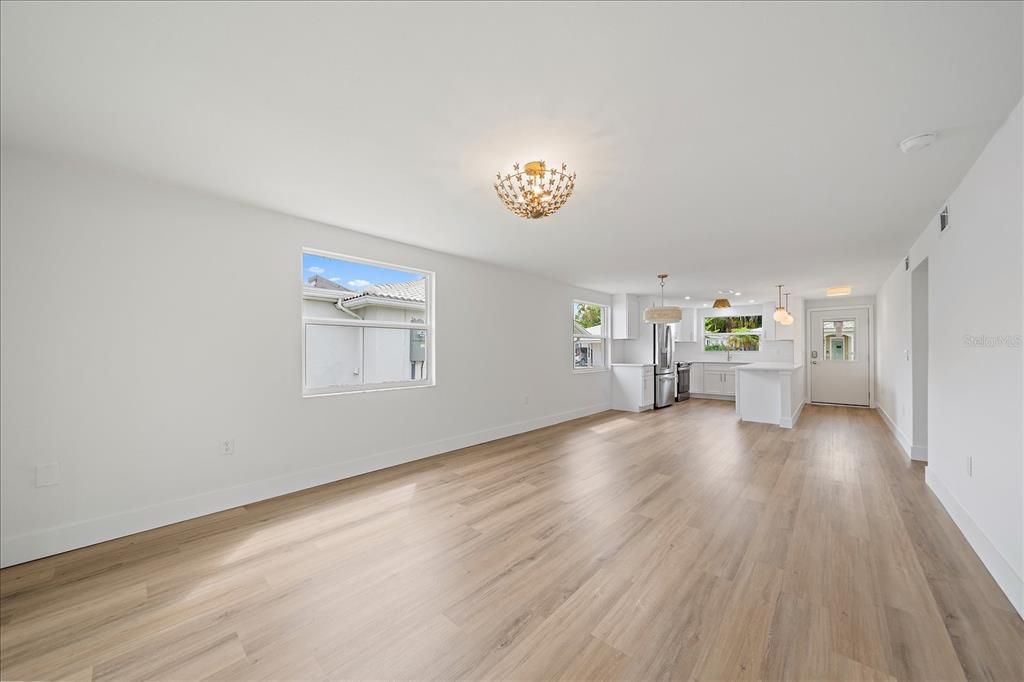 En Venta: $450,000 (2 camas, 2 baños, 1361 Pies cuadrados)
