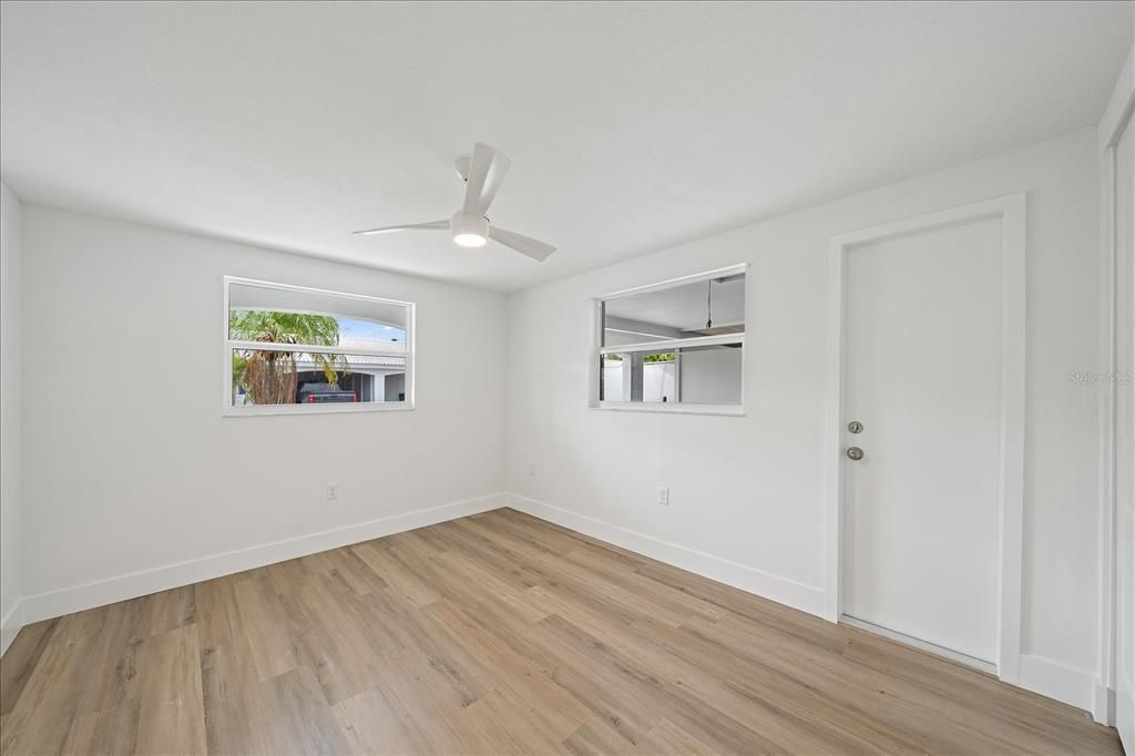 En Venta: $450,000 (2 camas, 2 baños, 1361 Pies cuadrados)