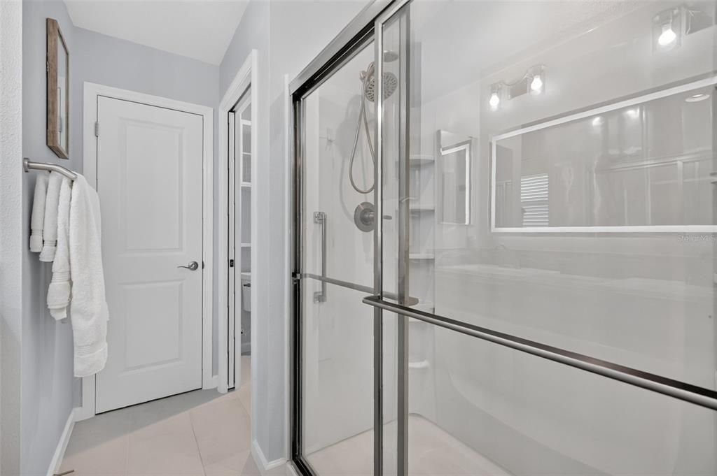 На продажу: $325,000 (2 спален, 2 ванн, 1203 Квадратных фут)