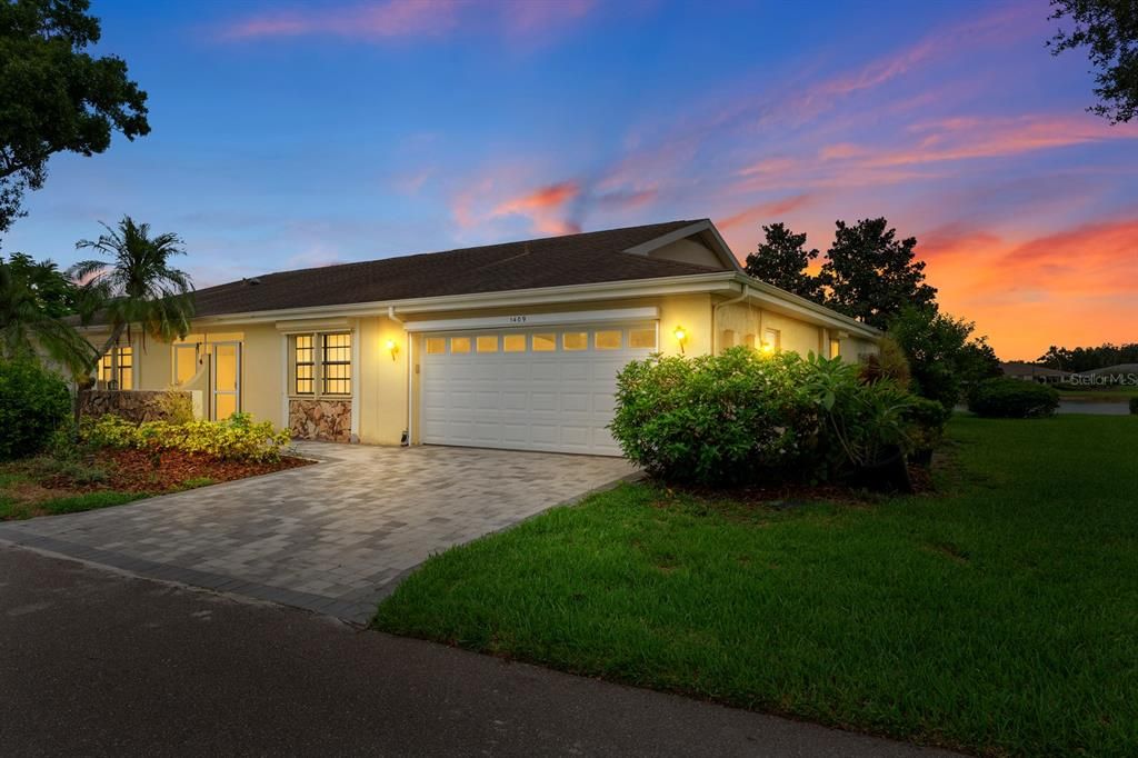For Sale: $199,000 (2 beds, 2 baths, 1579 Square Feet)