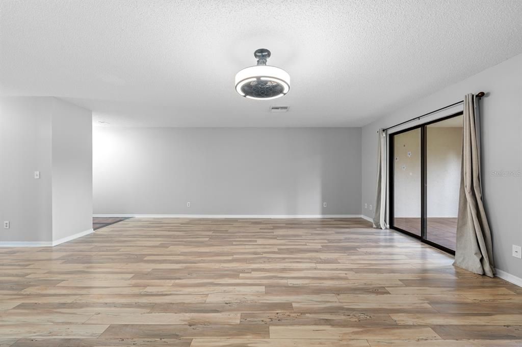For Sale: $199,000 (2 beds, 2 baths, 1579 Square Feet)