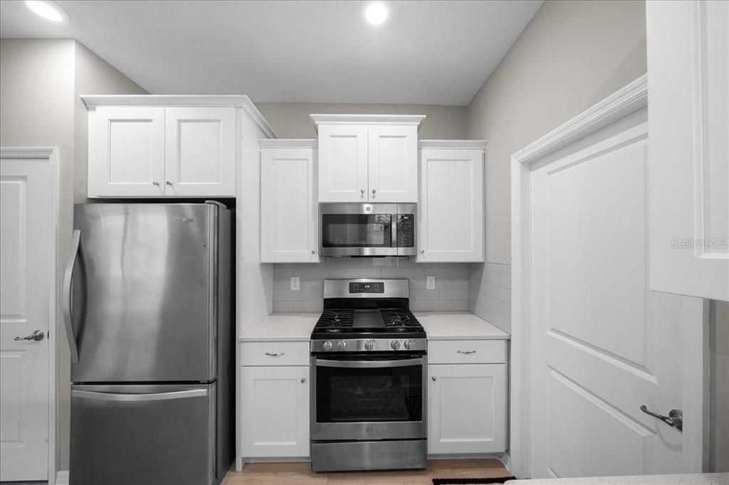 For Sale: $275,000 (2 beds, 2 baths, 1342 Square Feet)