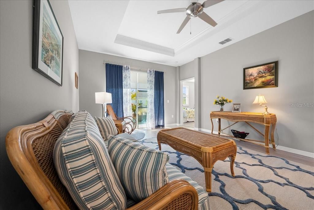 For Sale: $275,000 (2 beds, 2 baths, 1342 Square Feet)