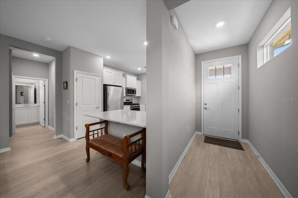 For Sale: $275,000 (2 beds, 2 baths, 1342 Square Feet)