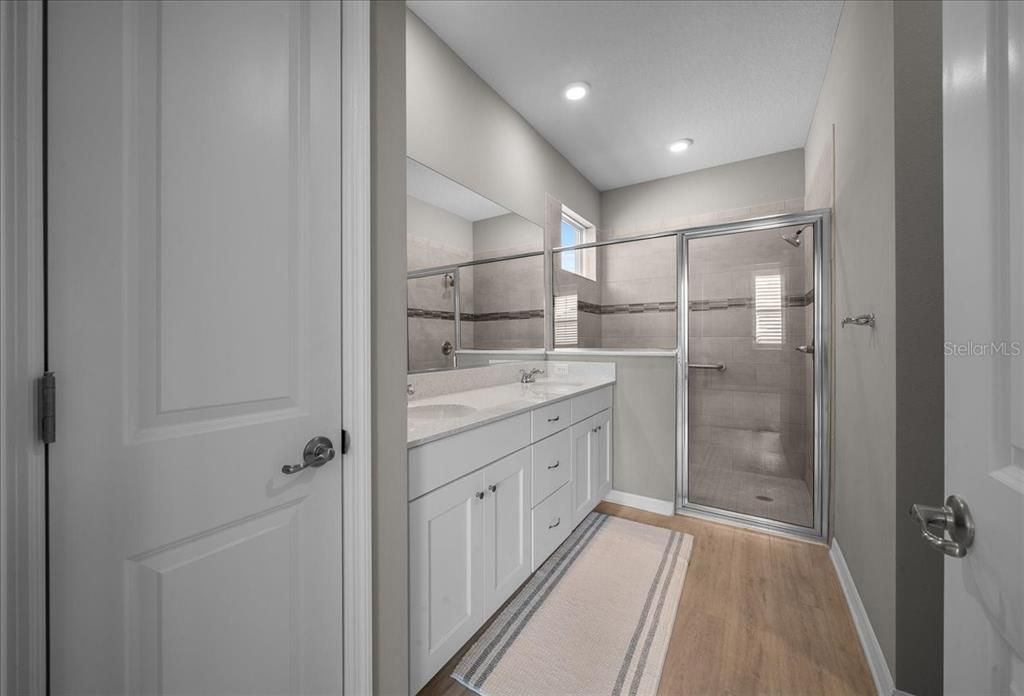 For Sale: $275,000 (2 beds, 2 baths, 1342 Square Feet)