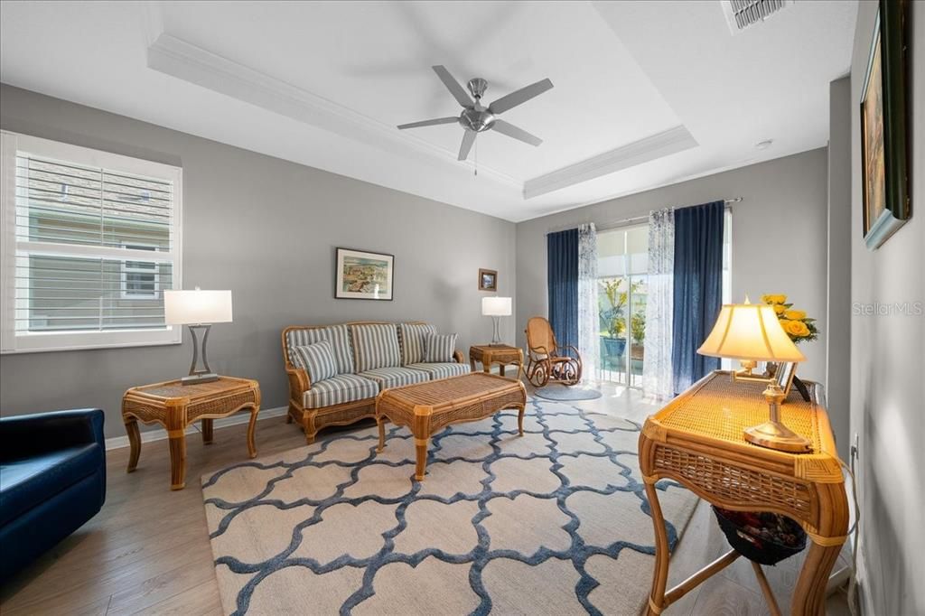 For Sale: $275,000 (2 beds, 2 baths, 1342 Square Feet)