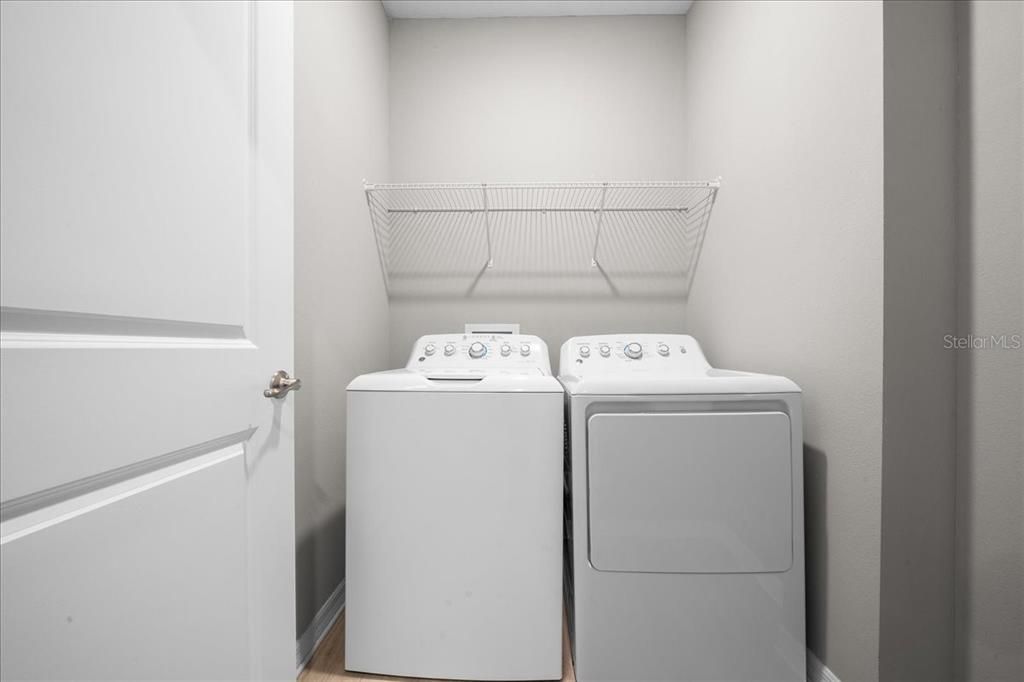 For Sale: $275,000 (2 beds, 2 baths, 1342 Square Feet)