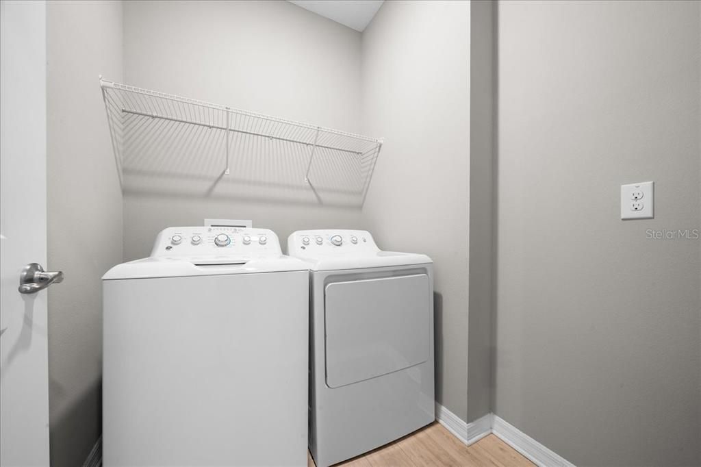For Sale: $275,000 (2 beds, 2 baths, 1342 Square Feet)