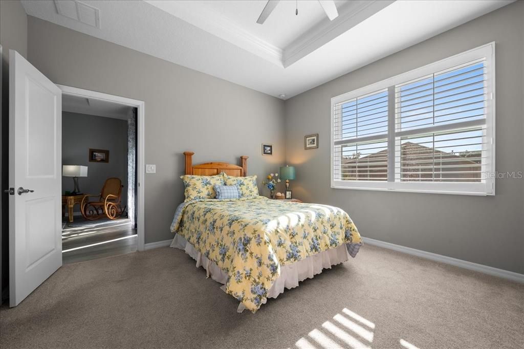 For Sale: $275,000 (2 beds, 2 baths, 1342 Square Feet)