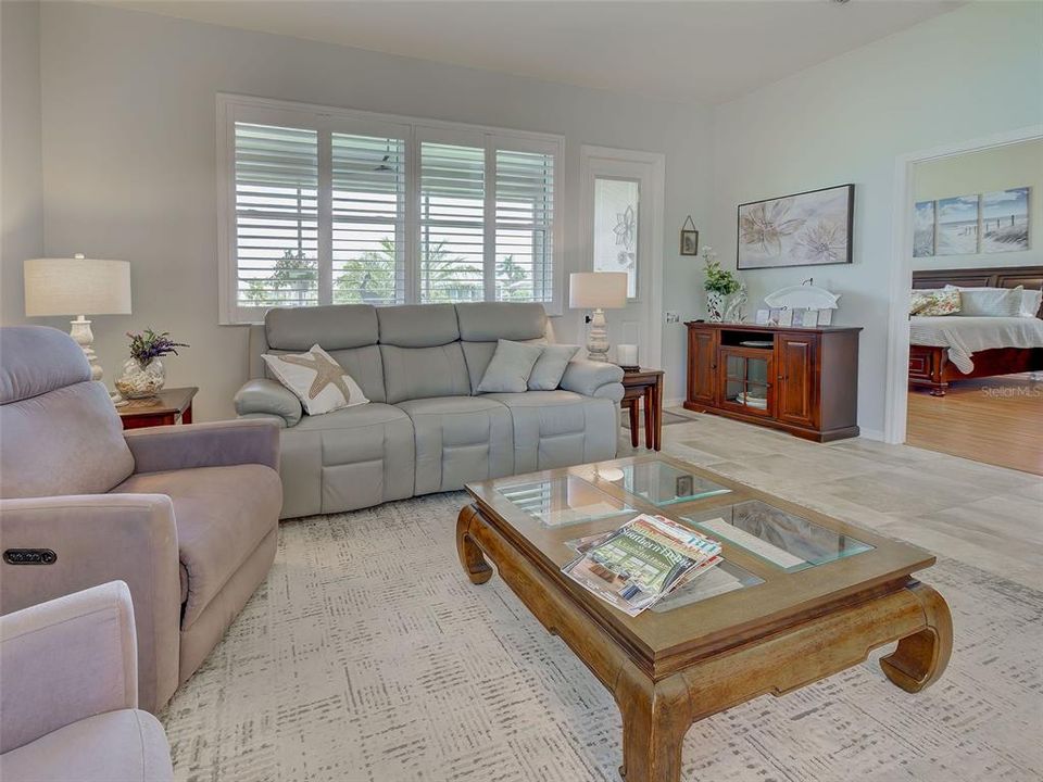 En Venta: $399,900 (2 camas, 2 baños, 1626 Pies cuadrados)