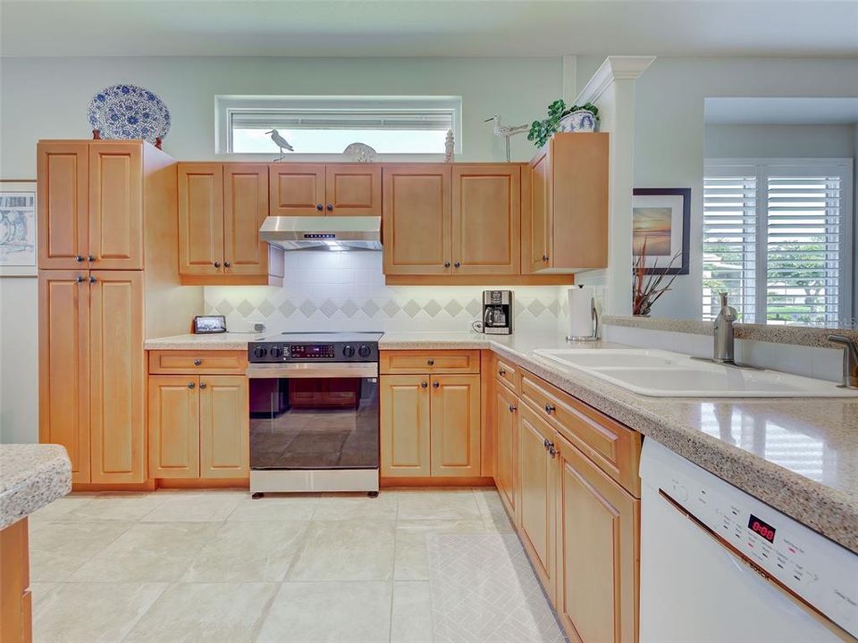 En Venta: $399,900 (2 camas, 2 baños, 1626 Pies cuadrados)