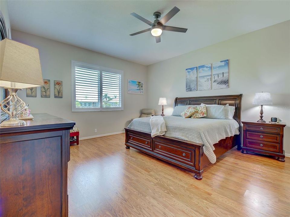 En Venta: $399,900 (2 camas, 2 baños, 1626 Pies cuadrados)