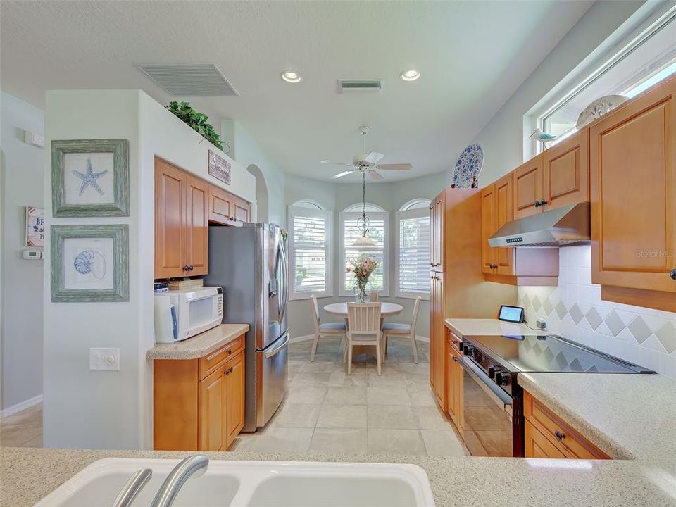En Venta: $399,900 (2 camas, 2 baños, 1626 Pies cuadrados)