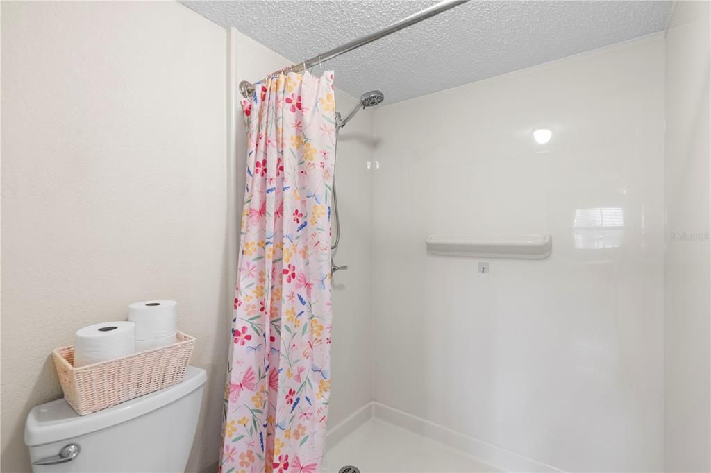 En Venta: $175,000 (2 camas, 2 baños, 1352 Pies cuadrados)