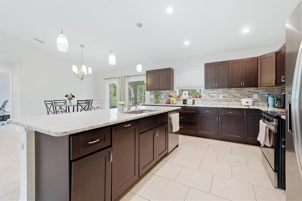 En Venta: $328,000 (3 camas, 2 baños, 1670 Pies cuadrados)