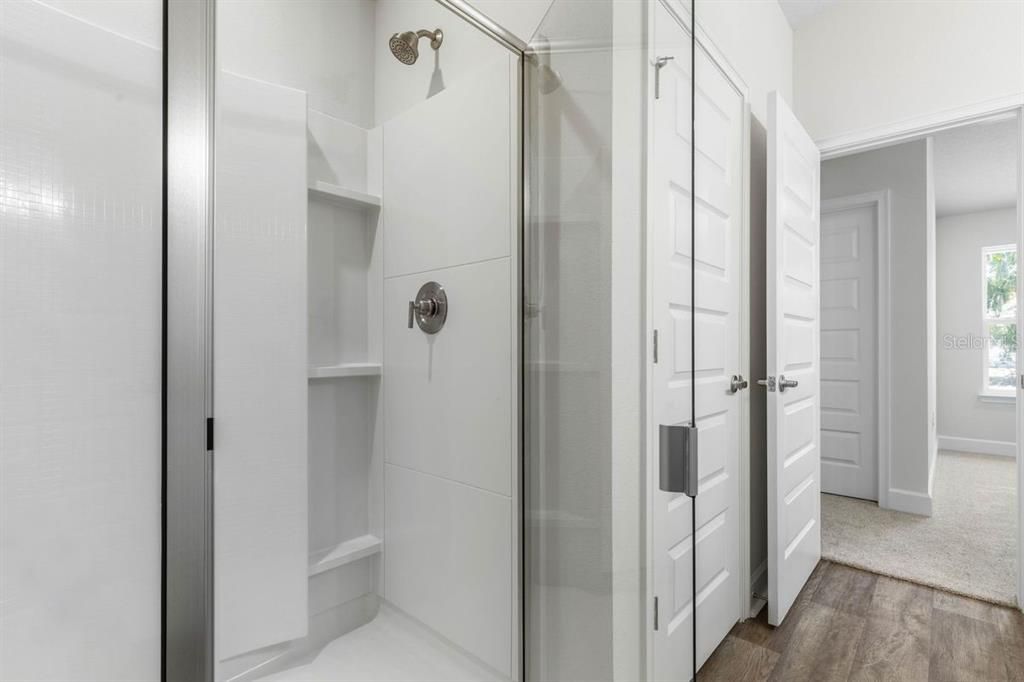 En Venta: $343,900 (4 camas, 2 baños, 1635 Pies cuadrados)