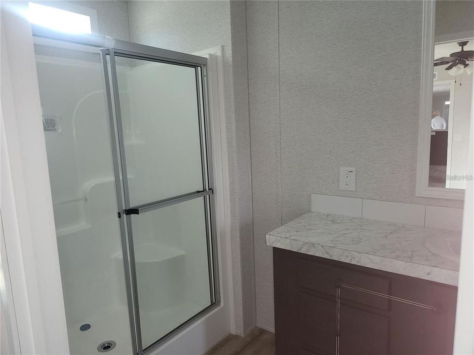 For Rent: $1,400 (2 beds, 2 baths, 896 Square Feet)