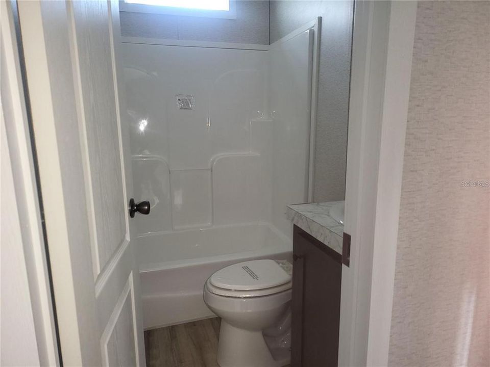 For Rent: $1,400 (2 beds, 2 baths, 896 Square Feet)