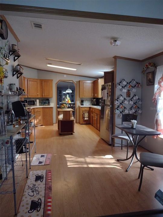 En Venta: $230,000 (3 camas, 2 baños, 1798 Pies cuadrados)