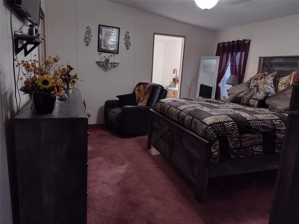 En Venta: $230,000 (3 camas, 2 baños, 1798 Pies cuadrados)