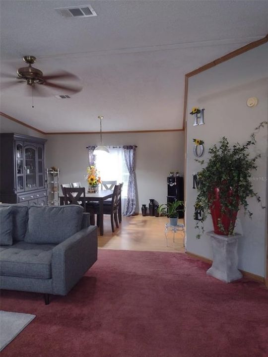 En Venta: $230,000 (3 camas, 2 baños, 1798 Pies cuadrados)