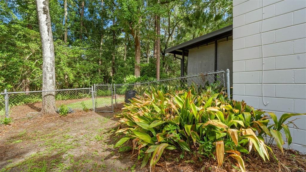 For Sale: $495,000 (4 beds, 2 baths, 2516 Square Feet)