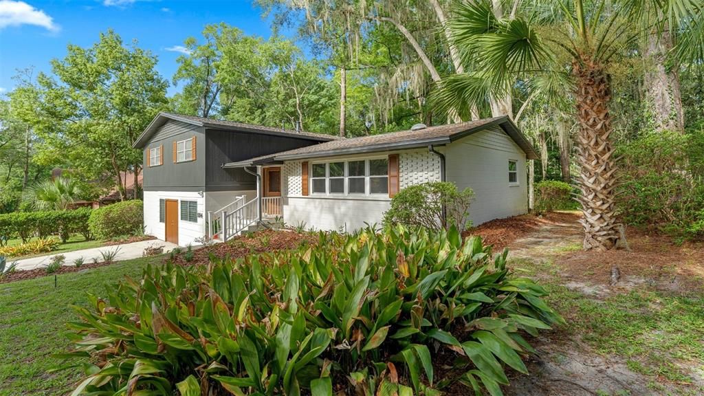 For Sale: $495,000 (4 beds, 2 baths, 2516 Square Feet)