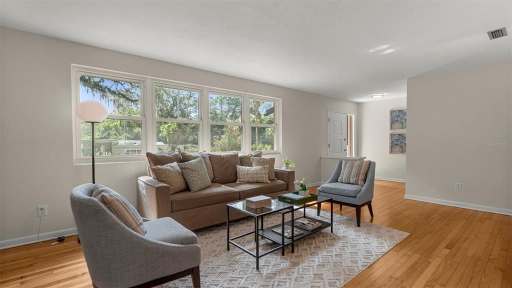 For Sale: $495,000 (4 beds, 2 baths, 2516 Square Feet)