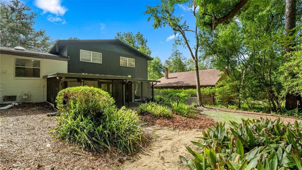 For Sale: $495,000 (4 beds, 2 baths, 2516 Square Feet)