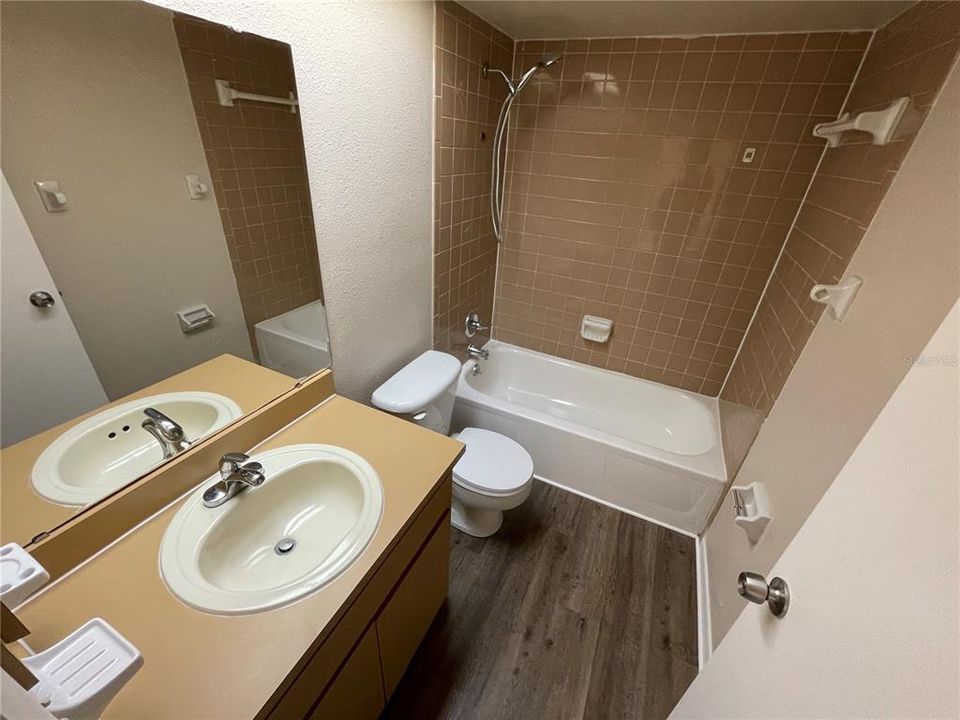 В аренду: $1,500 (2 спален, 2 ванн, 1005 Квадратных фут)
