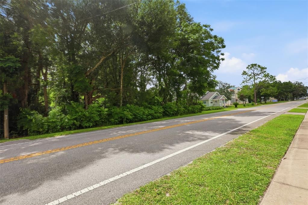 待售: $299,000 (1.45 acres)