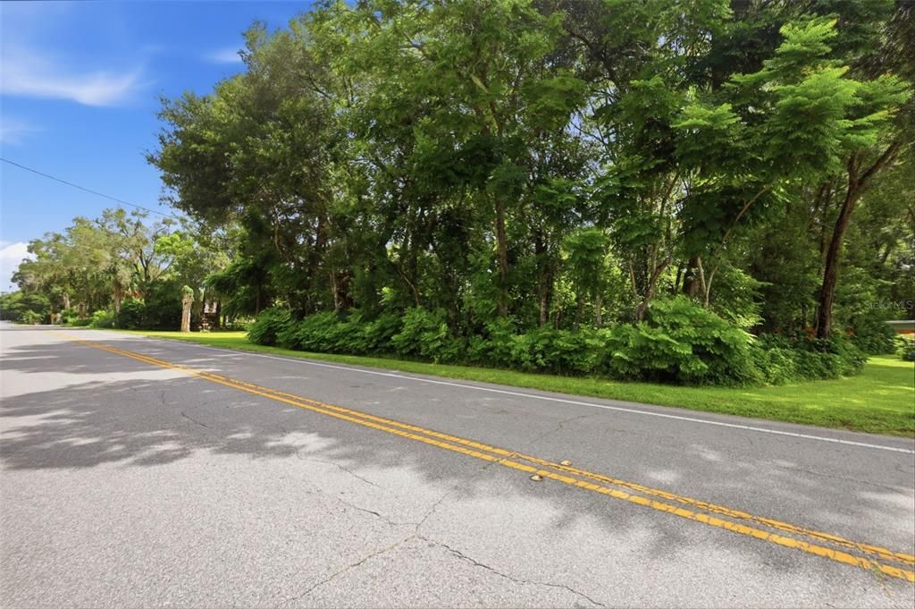 待售: $299,000 (1.45 acres)