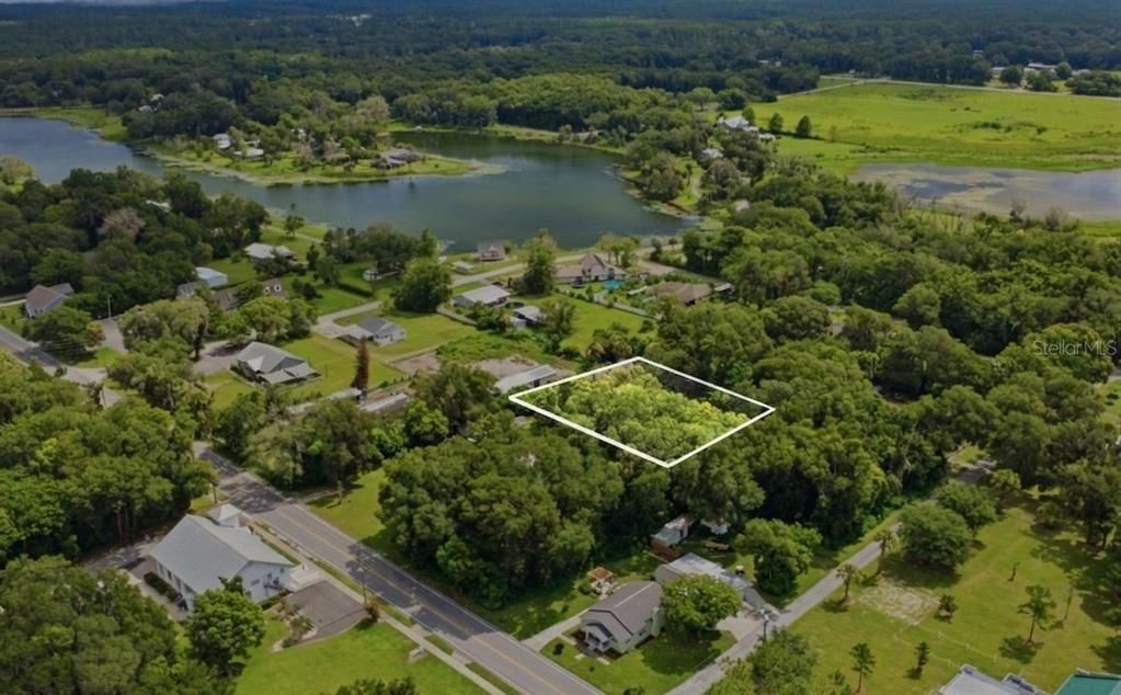 待售: $299,000 (1.45 acres)