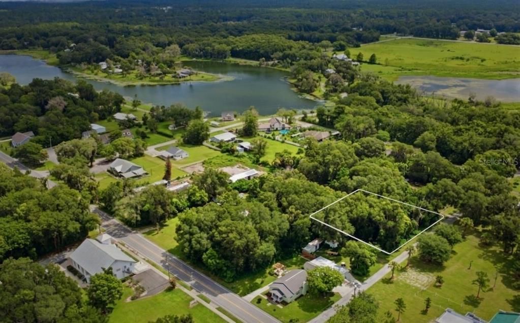 待售: $299,000 (1.45 acres)