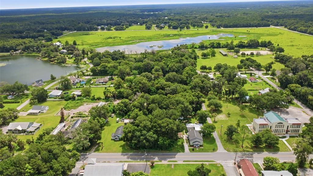待售: $299,000 (1.45 acres)