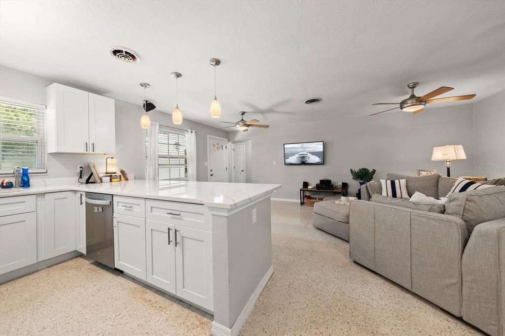 For Sale: $425,000 (3 beds, 2 baths, 1370 Square Feet)