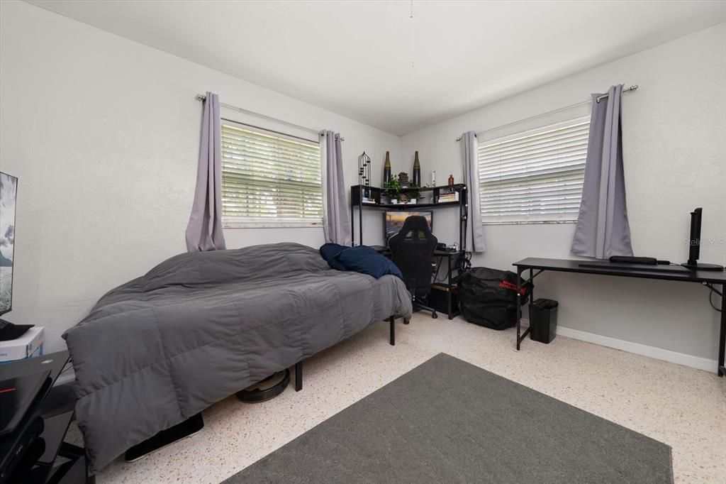 For Sale: $425,000 (3 beds, 2 baths, 1370 Square Feet)