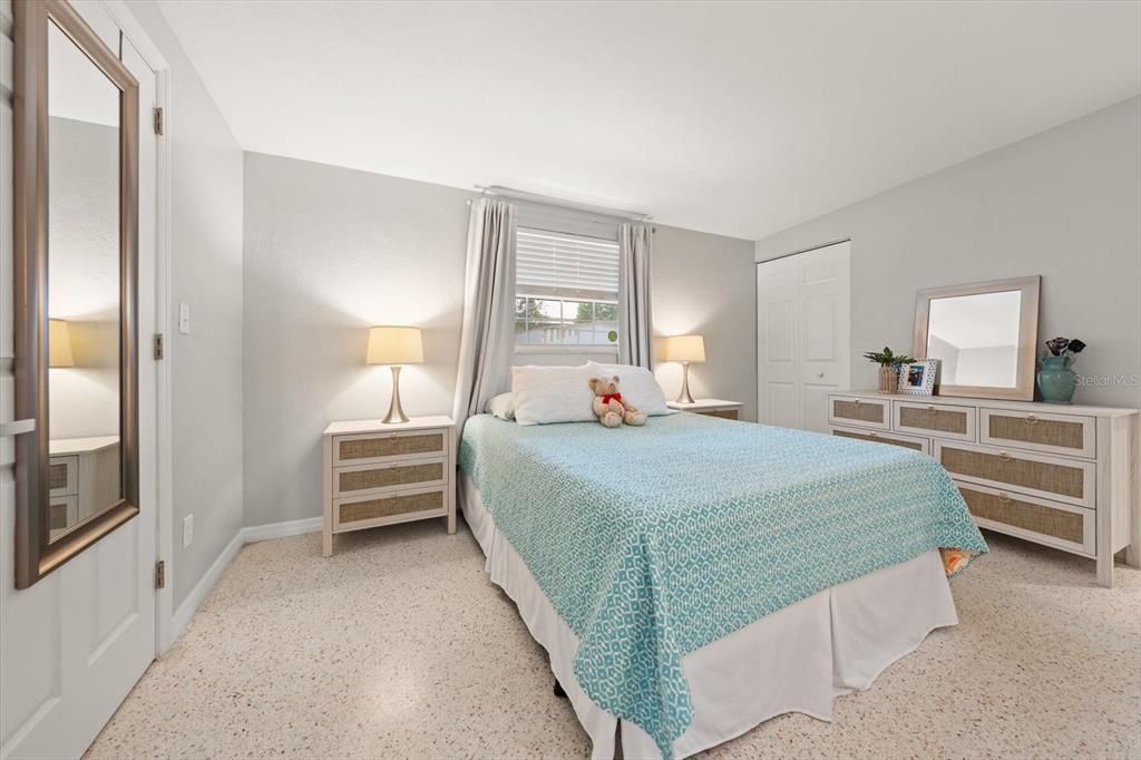 For Sale: $425,000 (3 beds, 2 baths, 1370 Square Feet)