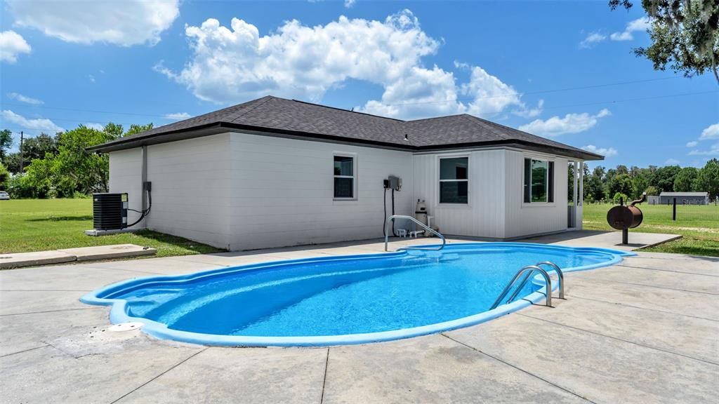 En Venta: $499,900 (3 camas, 2 baños, 1372 Pies cuadrados)