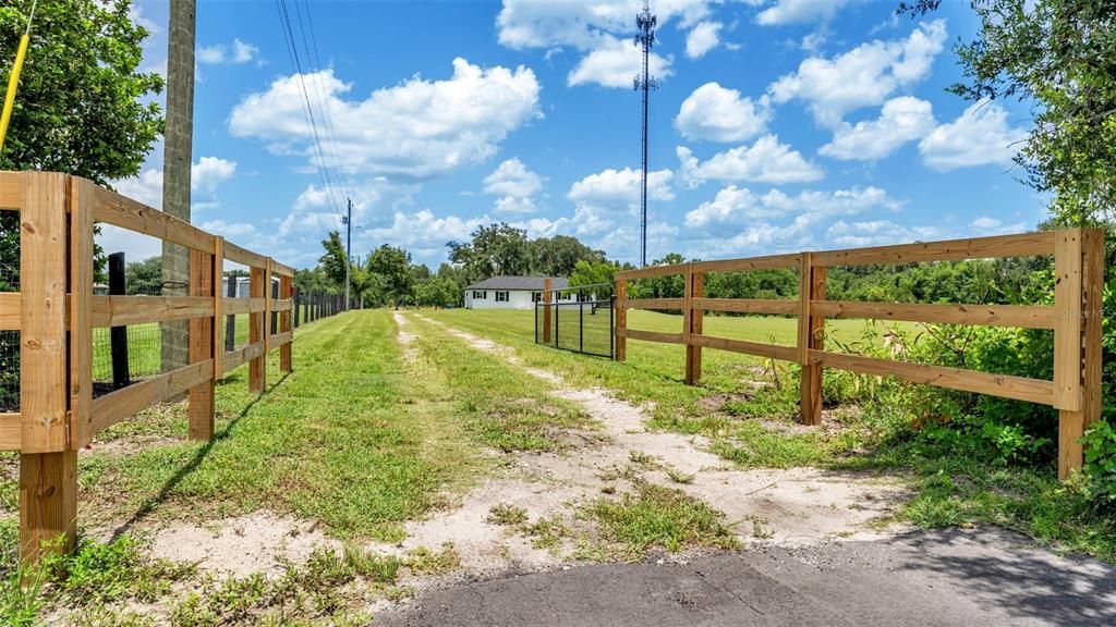 En Venta: $499,900 (3 camas, 2 baños, 1372 Pies cuadrados)