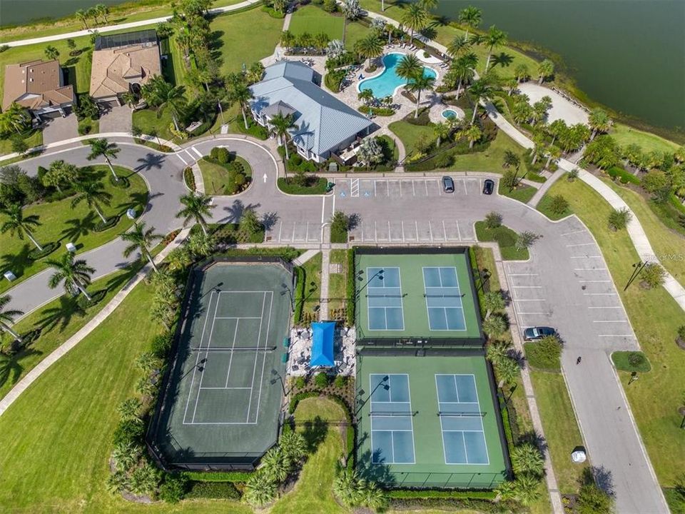 En Venta: $1,400,000 (3 camas, 3 baños, 2492 Pies cuadrados)
