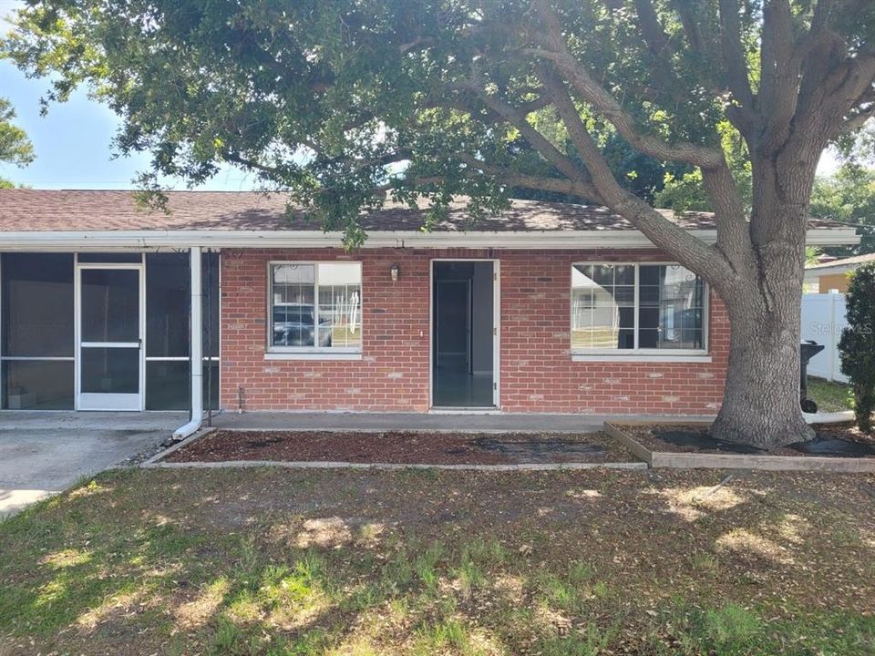For Rent: $1,800 (2 beds, 1 baths, 1728 Square Feet)