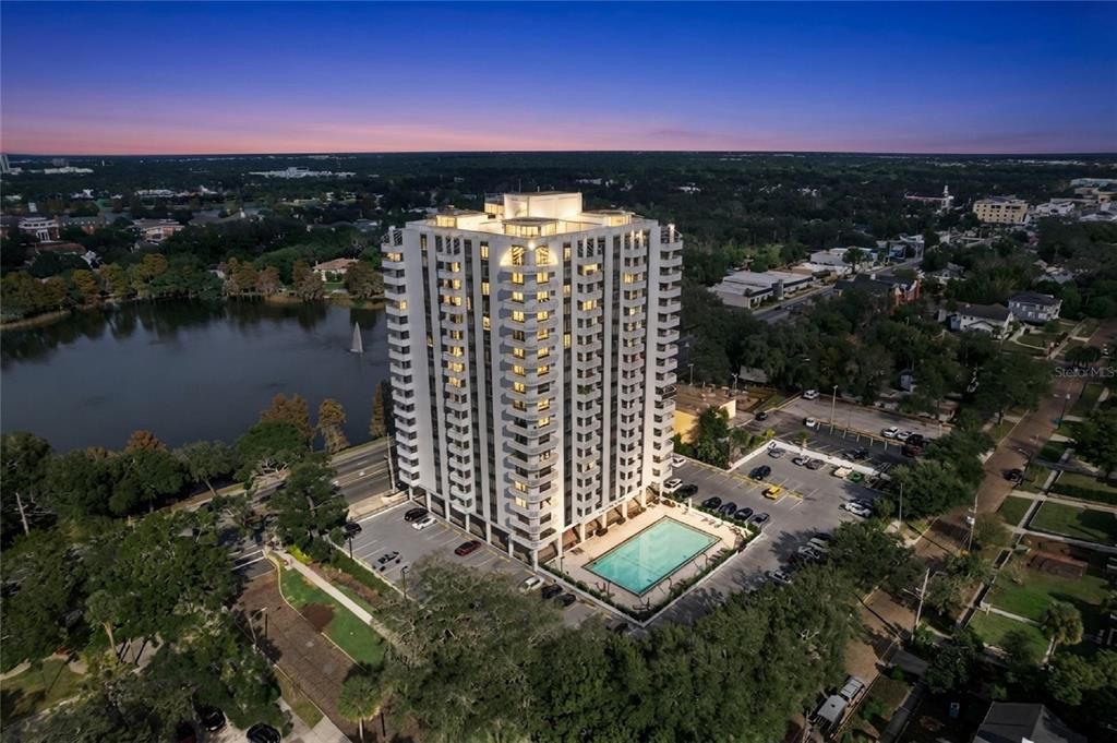 На продажу: $239,900 (2 спален, 2 ванн, 1109 Квадратных фут)